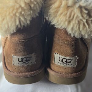 🤎 Authentic UGG Baily Boots Size 1